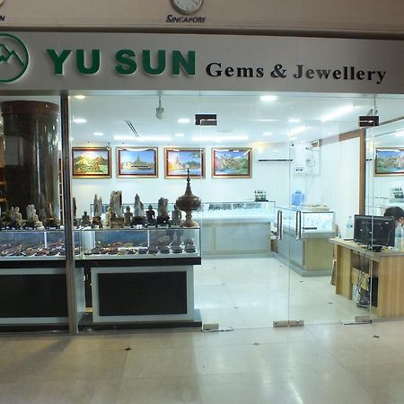 Seasons Of Yangon International Airport Hotel Buitenkant foto
