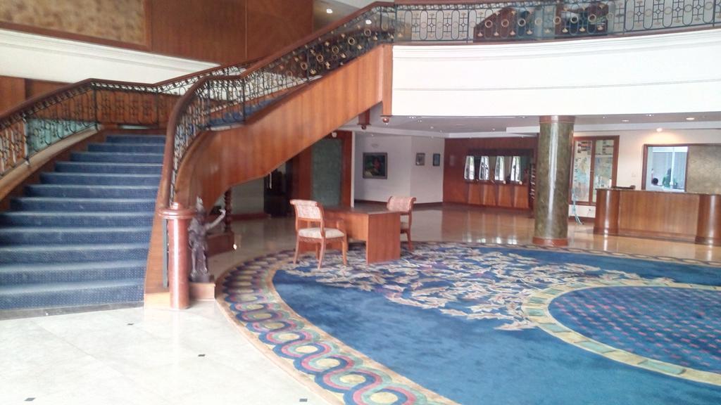 Seasons Of Yangon International Airport Hotel Buitenkant foto