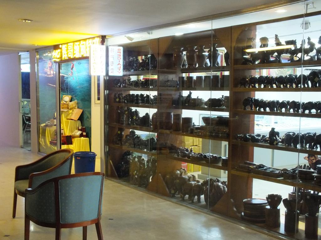 Seasons Of Yangon International Airport Hotel Buitenkant foto