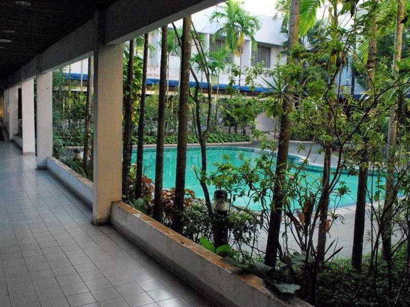 Seasons Of Yangon International Airport Hotel Buitenkant foto